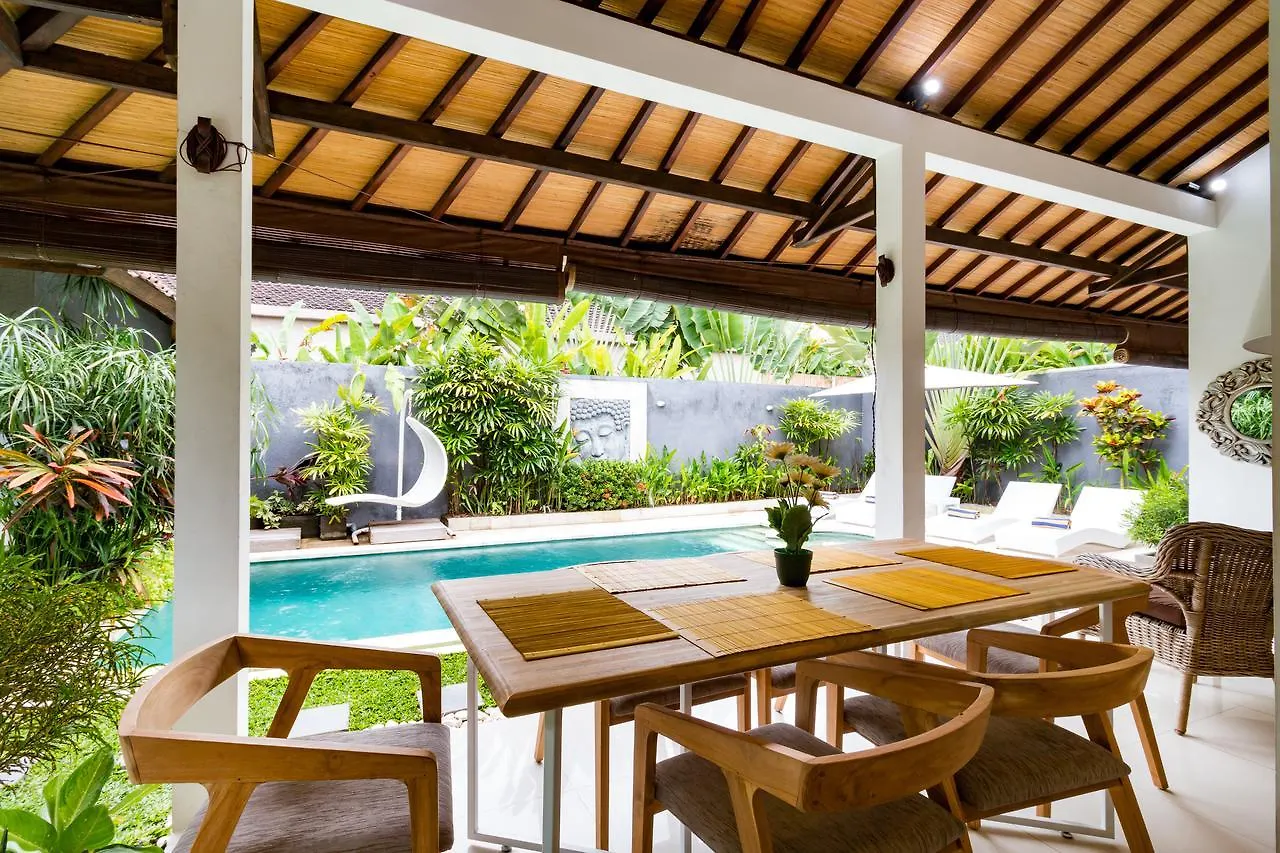Sari Temuku Villa Seminyak